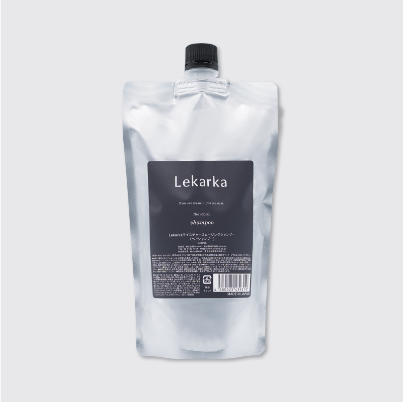 モイスチャースムージングシャンプーはマイルドな泡のアミノ酸系洗浄成分をベースに幹細胞順化培養液を配合することで、年齢を重ねさまざまな原因で細くなったり傷んだりする毛髪に対応したエイジングケアシャンプーです。幹細胞培養液とアナツバメ巣エキスによるスムーズな頭皮マッサージによる血行促進で、毛髪を太く育てます。